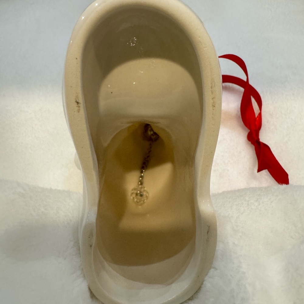 Pfaltzgraff Winterberry Christmas 1997 Cat/Stocking Bell with Original Box - Picture 6 of 11